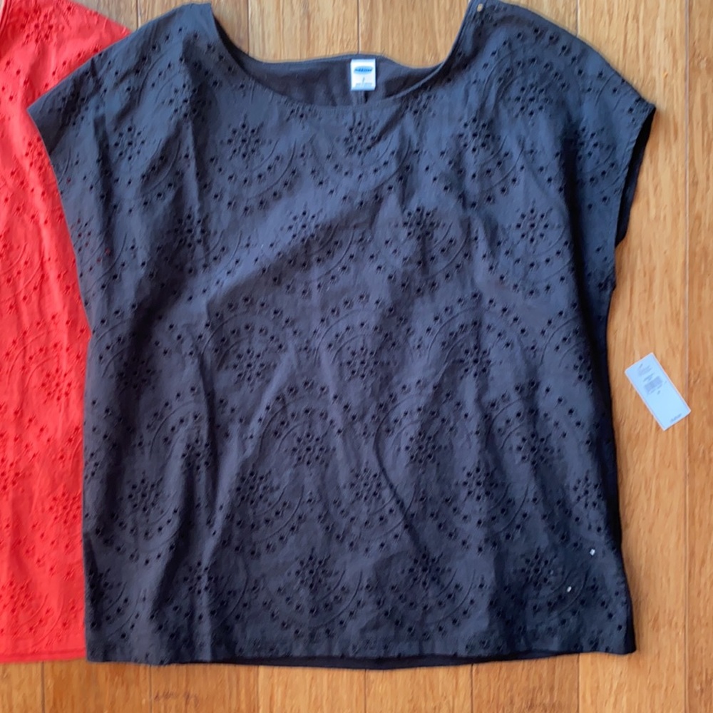 Old Navy Eyelet Tee Bundle - Red & Black - Picture 5 of 9